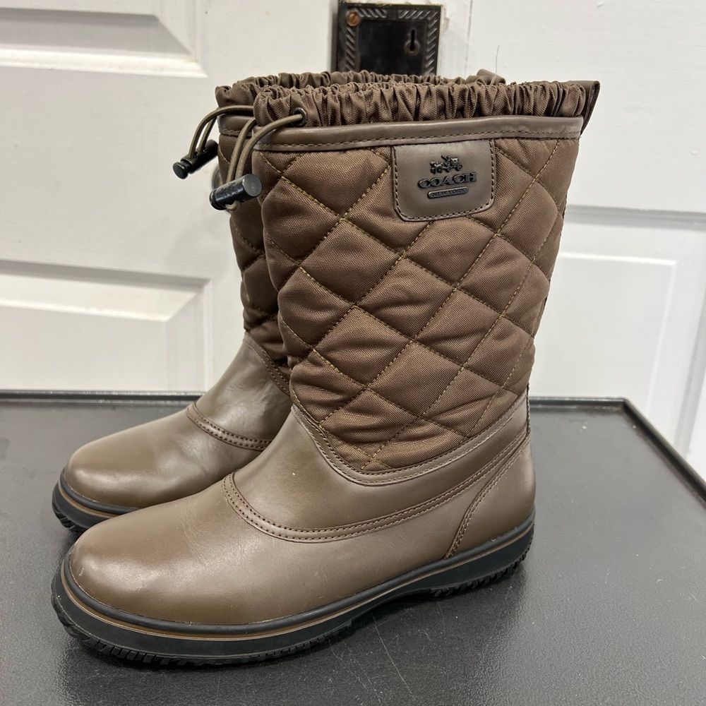 Coach brown Samara all weather boots Size 7.5B